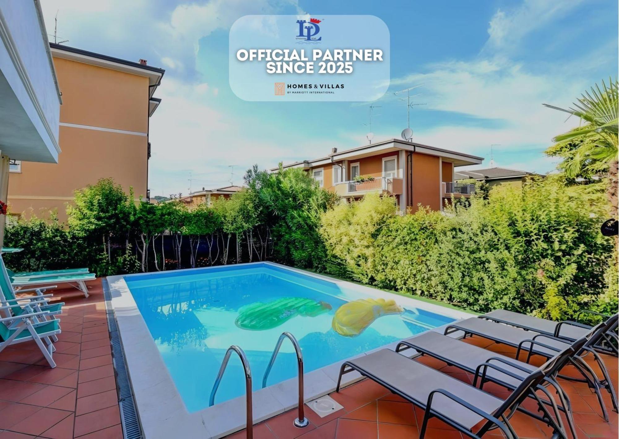 Desenzanoloft Official Partner Marriott Homes & Villas - Garden & Pool Desenzano del Garda Ngoại thất bức ảnh